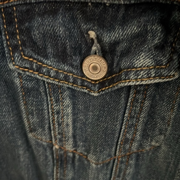 Abercrombie & Fitch Large Jean jacket with raw hem EUC - Picture 4 of 6